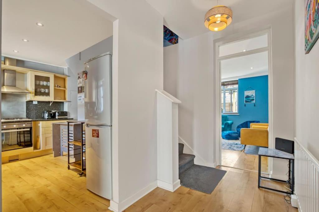Lovely 3-Bed Clapham Common London Exterior foto